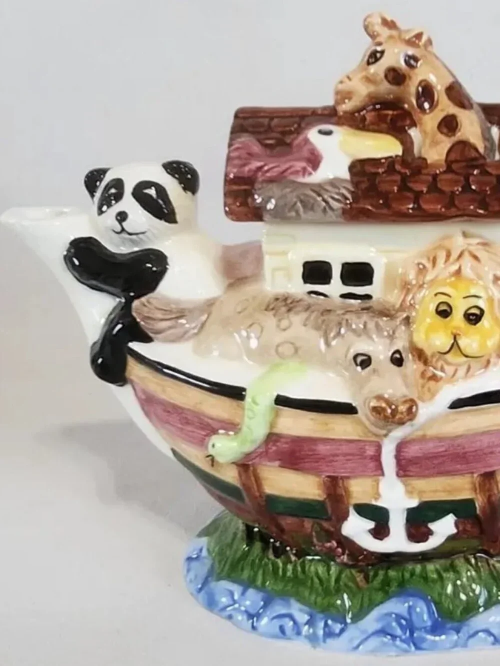 Noah's Ark Teapot Hand Painted Ceramic w/Lid New World Specialties Vtg 90s NWOT